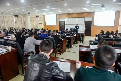 【課程邀請(qǐng)】翟新兵教授《高級(jí)人力資源管理》課程邀請(qǐng)函429.jpg