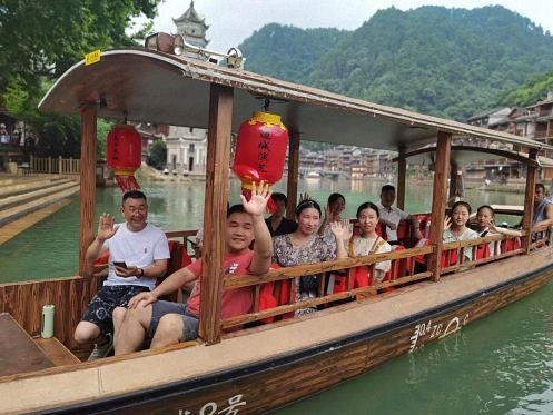 贛州教學(xué)點財大同學(xué)聯(lián)誼會黨支部赴湖南開展慶祝建黨100周年暨黨史學(xué)習(xí)教育活動1368.jpg