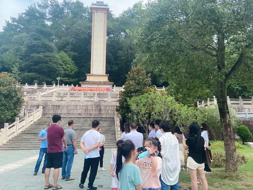 贛州教學(xué)點(diǎn)總裁21班赴古田、長汀開展“八一”慰問殘疾軍人公益活動(dòng)1476.jpg