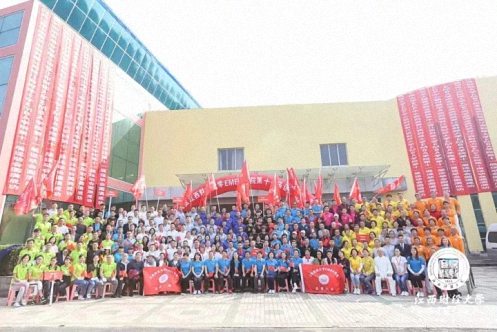 【返校日】“羽爱同行，共赢健康”羽毛球联谊赛开始报名了！