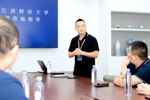 【學(xué)員走訪】江財(cái)新商界89班師生走訪景德鎮(zhèn)校友企業(yè)534.jpg