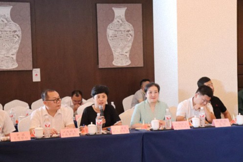 【學員動態(tài)】熱烈祝賀學員企業(yè)贛益集盛商管公司-贛粵農(nóng)業(yè)供應鏈平臺戰(zhàn)略合作簽約儀式圓滿舉行429.jpg
