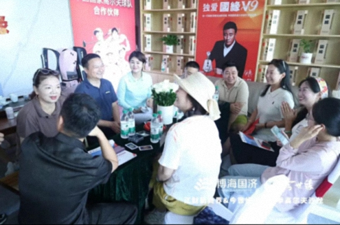 【中心动态】挥杆论道 智汇商机——江财新商界&今世缘酒业举行高尔夫球体验沙龙217.jpg