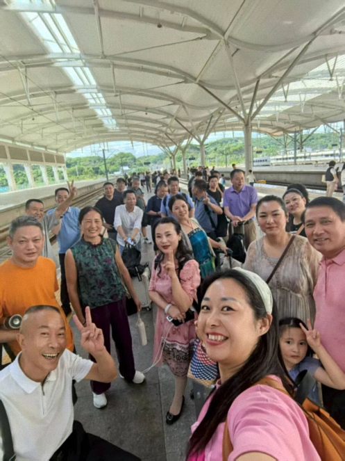 【班级活动】十五载同学续情谊,向二十载山海赴新约——江西财大新商界26班霞浦游学纪实1013.jpg 【班级活动】十五载同学续情谊,向二十载山海赴新约——江西财大新商界26班霞浦游学纪实1013.jpg