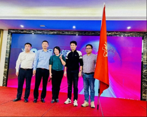 【班级活动】相约钢城 共叙新篇——江西财经大学新商界72班走进新余300.jpg