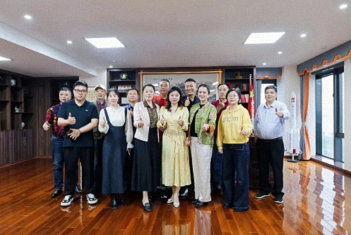【班级活动】江西新商界总裁1班师生走进陈建新同学企业——江西融侨医疗科技集团907.jpg