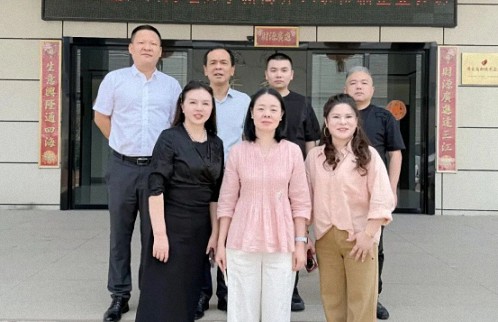 【学员走访】江西新商界总裁91班师生走进杨志同学企业——江西省鑫智通科技发展有限公司1.jpg